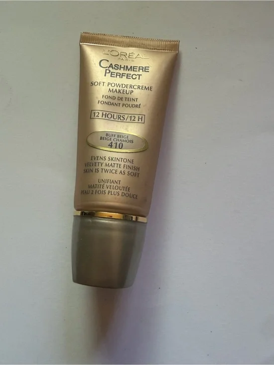 NEW L'Oréal Cashmere Perfect Soft PowderCreme foundation-410 BUFF BEIGE