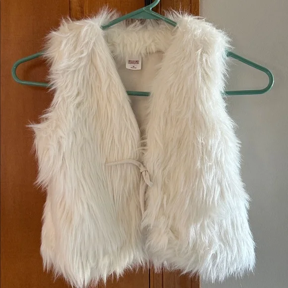 Mossimo Supply Co. Cream Girls XS Faux Fur Vest
