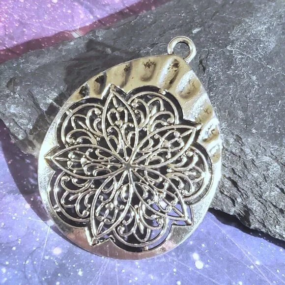Vintage Y2K Antique Silver Moroccan Arabesque Cutout Flower 69x47mm Teardrop Pen