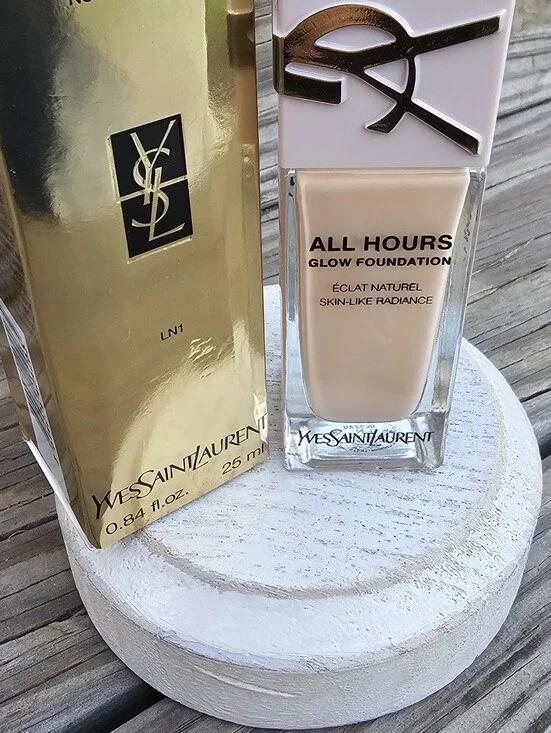 Yves Saint Laurent All Hours Glow Foundation - LN1 Light Beige