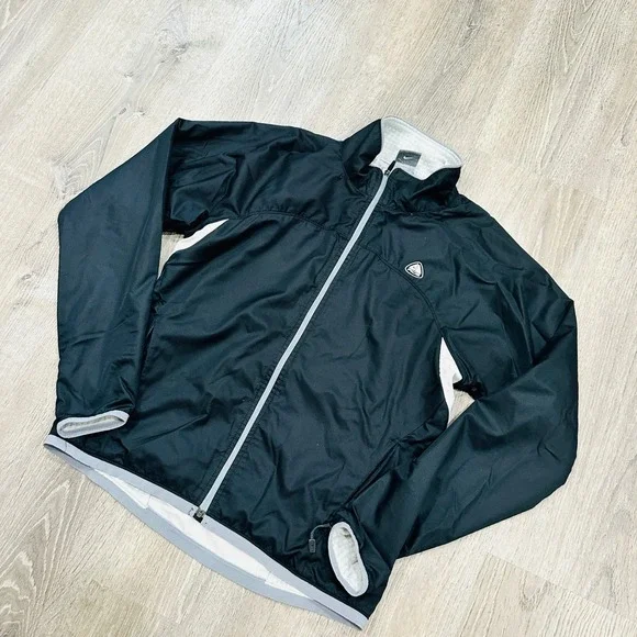 Nike‎ ACG Sphere Dry Kids Medium Jacket Black White Full Zip Windbreaker M 8-10