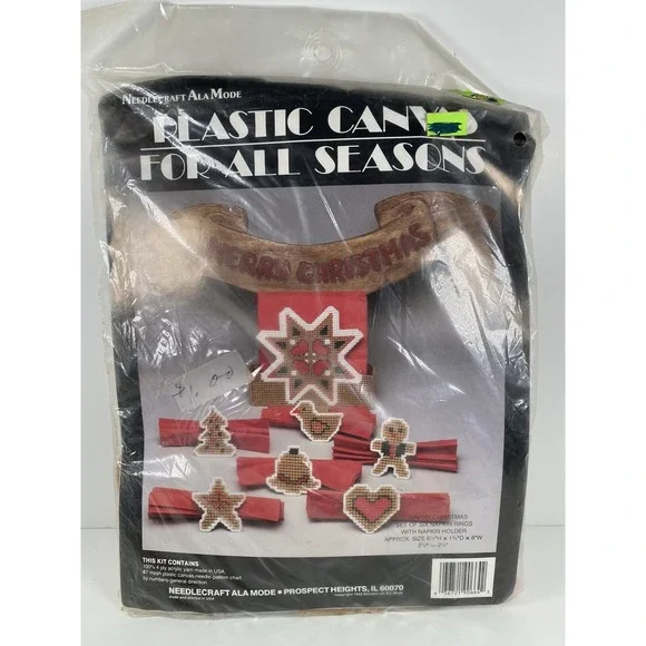 VTG Needlecraft Ala Mode Plastic‎ Canvas Christmas Napkin Rings, Napkin Holder