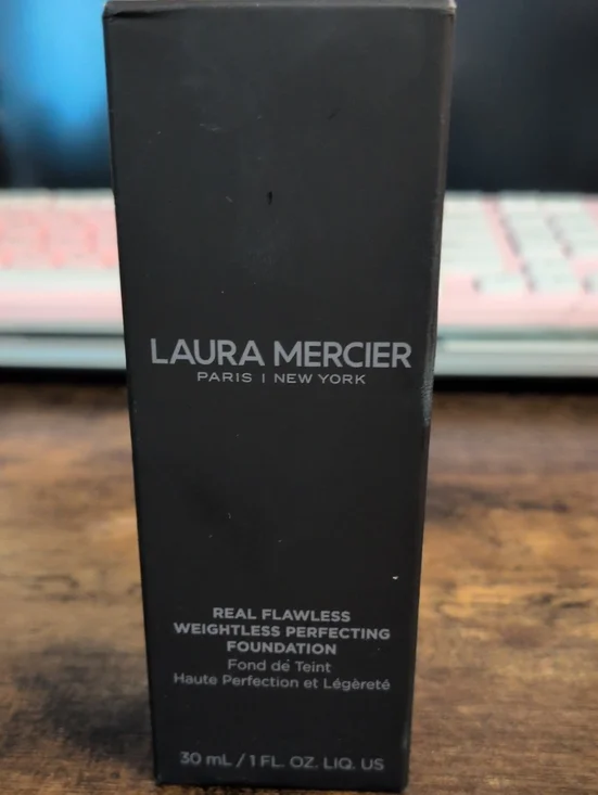 LAURA MERCIER Foundation Flawless, Weightless New 1w1 Color cashmere