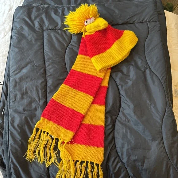 Sesame‎ Street Vintage Scarf And Hat Yellow And Red  Big Bird