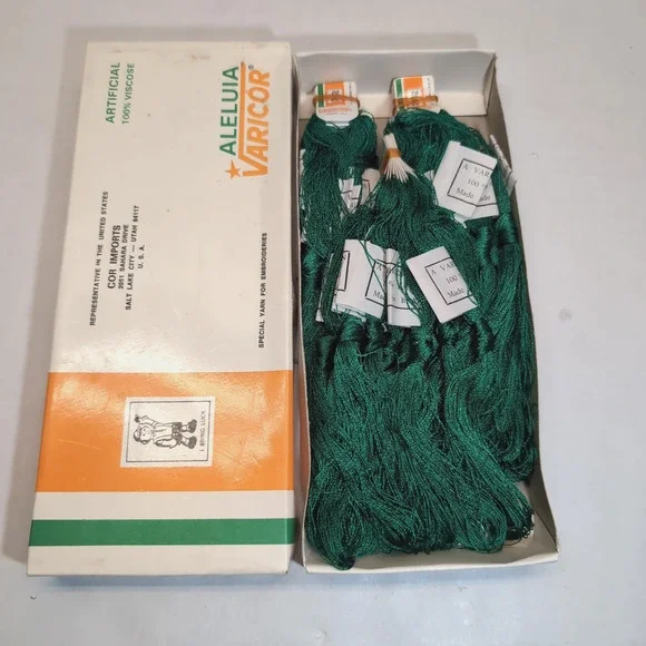 Lot of 30 Varicor Luinha Embroidery Thread Yarn Skeins #121 Green Made in Brazil
