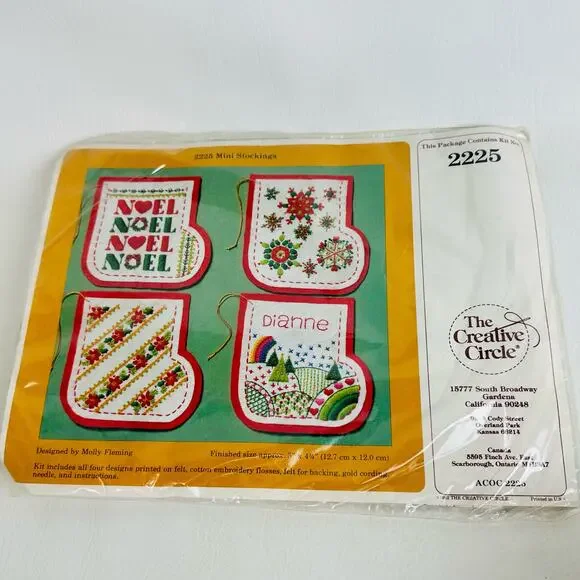 Vintage The Creative Circle Christmas Holiday Mini Stockings Kit Crafting #2255‎