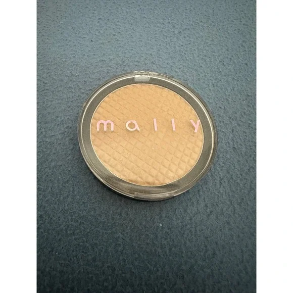 Mally‎ Beauty Liquifuse Powder Foundation Medium 0.20 oz 5.7g Compact