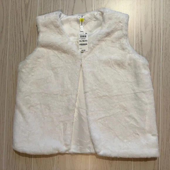 Epic Threads Girls‎ Size XL 18/20 White Faux Fur Vest NEW