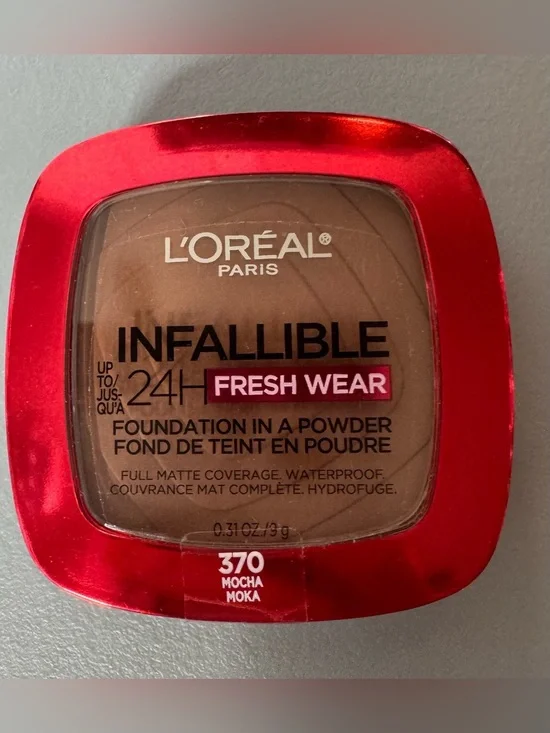 L'Oreal Infallible Fresh Wear Powder Foundation - Red Trim Brown Shade 370 mocha
