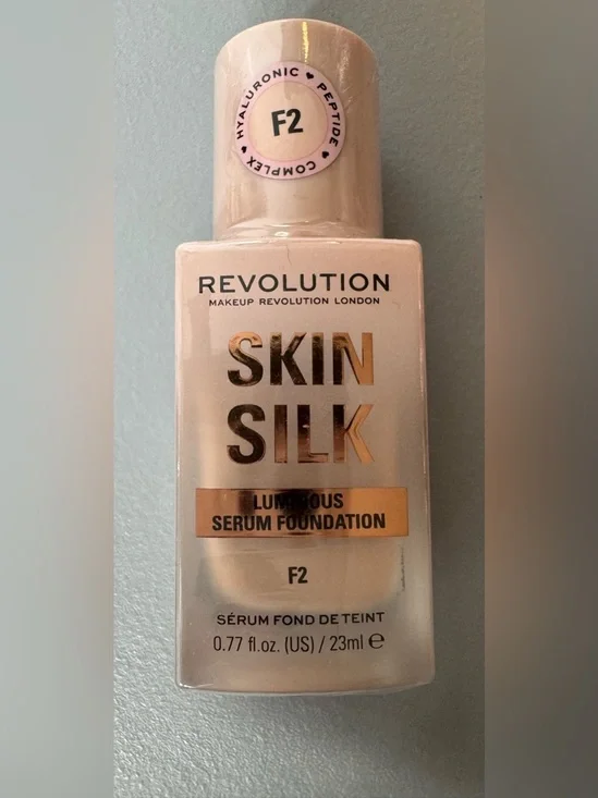 Revolution Skin Silk Luminous Serum Foundation F2 - Pale Beige