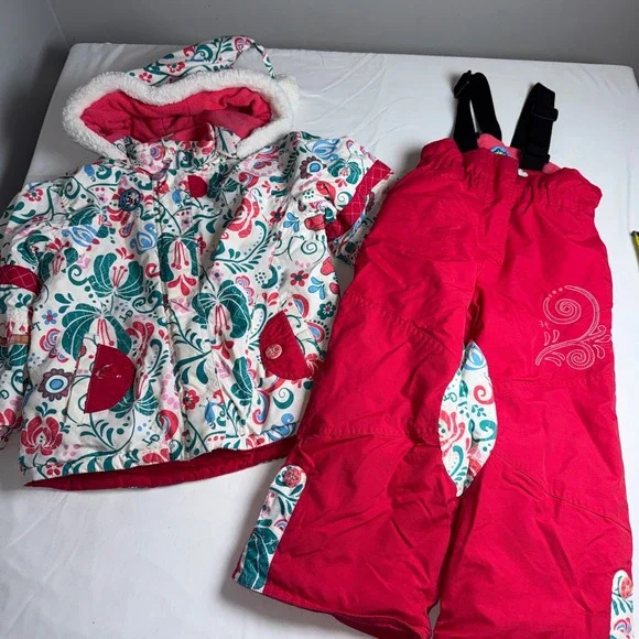 Gagou Tagou Girls 3T Snowsuit Set Floral Hooded Jacket and Red Bib Snow Pants
