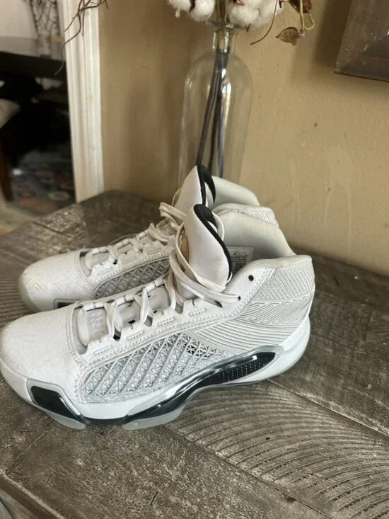 Air Jordan 38 FIBA Sneakers Shoes FN7481-100 White Black Gold Men’s Size 6