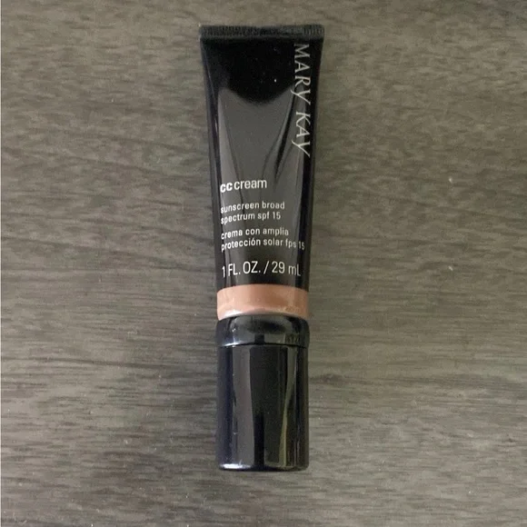 Mary Kay Tan Foundation Flawless‎ Matte Finish Very Deep