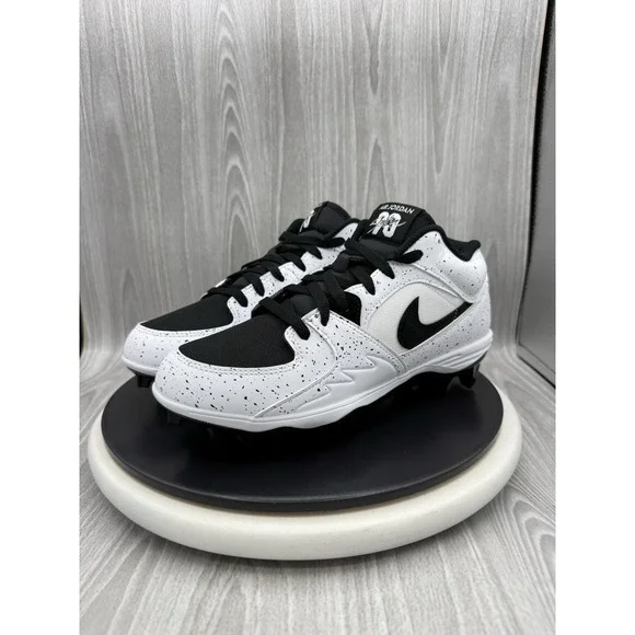 Jordan Stadium 90 Low TD Mens Size 10 White Speckle Football Cleats HQ0210-100