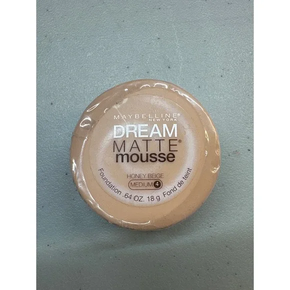Maybelline New York Dream Matte Mousse Honey Beige Medium 4 Foundation NEW