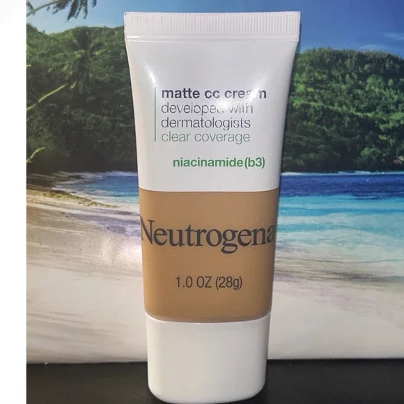 Neutrogena Clear Coverage Matte CC Cream Cappuccino 6.3‎ Niacinamide Full Cover