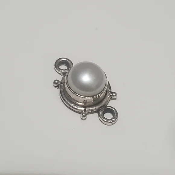 2/$20 Link Sterling Silver with Cultured Freshwater Pearl (Bleached) 18x10mm