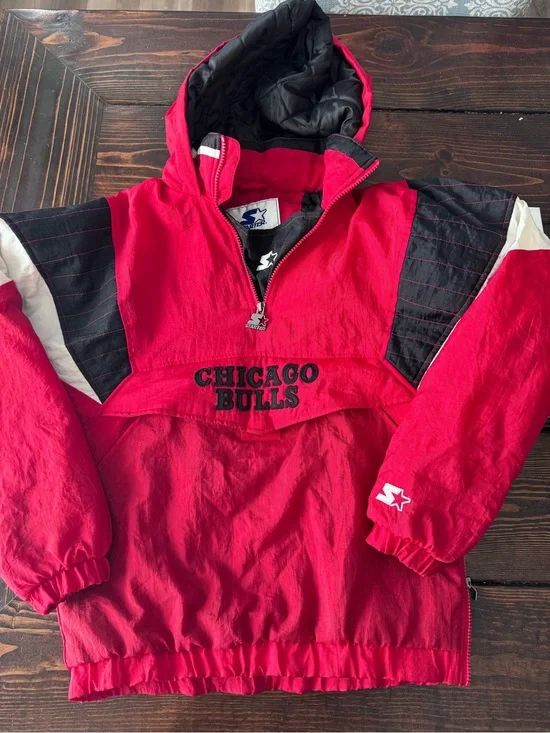STARTER Red Chicago Bulls Hooded Pullover Jacket