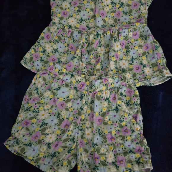 Cat & Jack Green Floral Tank and Shorts Set