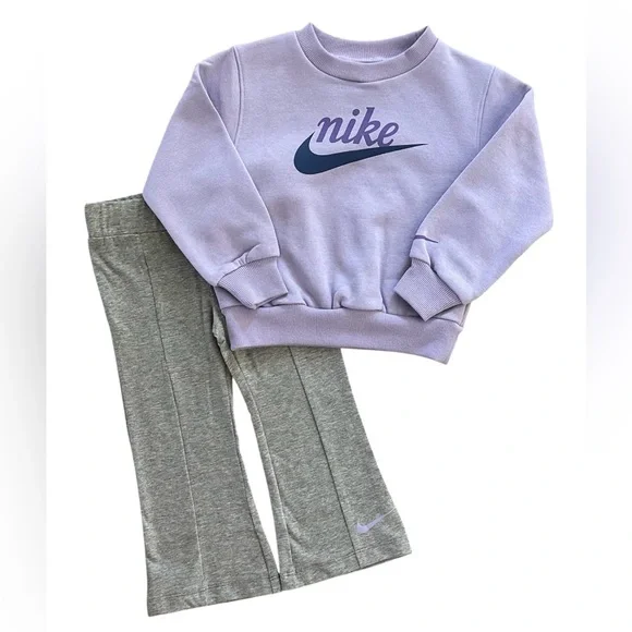 Nike Girls 2T 2-Piece Outfit Set Light Purple Sweatshirt Gray Pants NWT Toddler