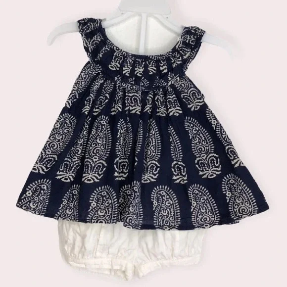 Shorts outfit Peek sleeveless blouse navy and H&M shorts white‎ size 6-12 months