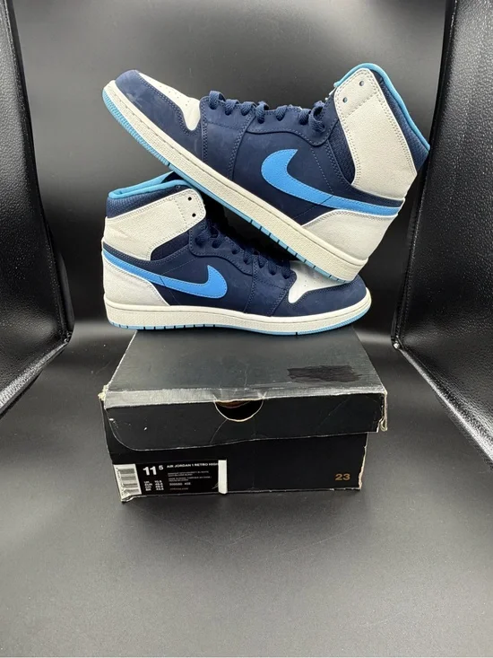 Air Jordan 1 High Top Sneakers in midnight navy and University Blue 11.5 M A+