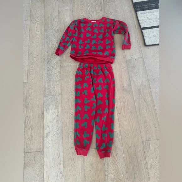 Monica + Andy Matching Mickey Holiday Set Red Green Size 10