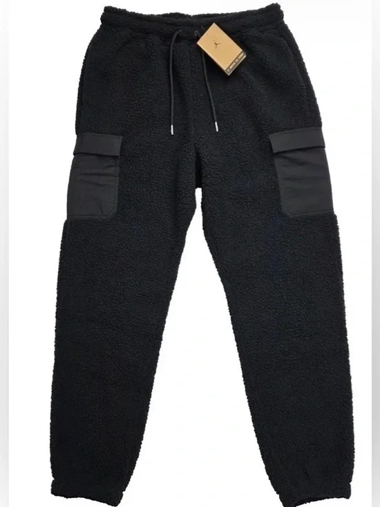 Jordan Brand Men's Black Sherpa Cargo Jogger Pants