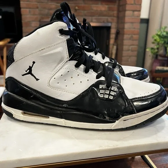 Nike Air Jordan's Men's Size 10‎ Black And White Michael Jordan 23