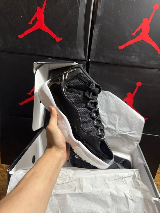 Jordan 11 Retro Jubilee Black/White Retro Low-Top Basketball Sneakers