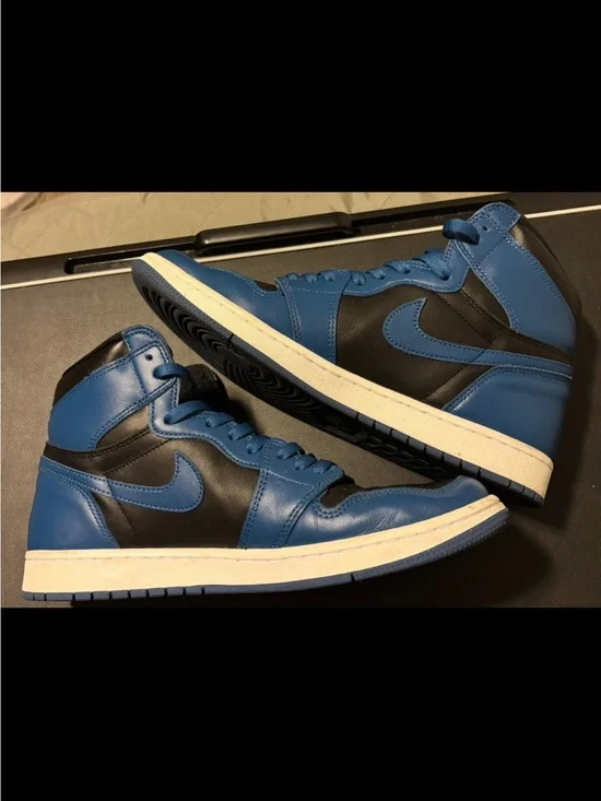 Nike Air Jordan Retro High OG “Dark Marina Blue”