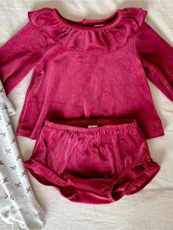 Carter's Baby Girl 3 Pc Set Ruffle Long Sleeve Tunic Top Bloomers Bow Tights 18M