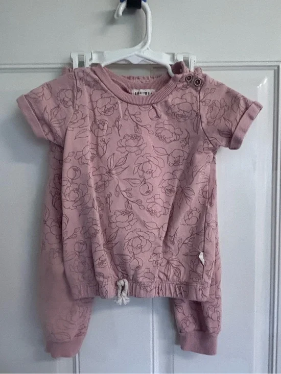2T Rabbit + Bear dusty pink floral short-sleeve crewneck top/matching jogger set