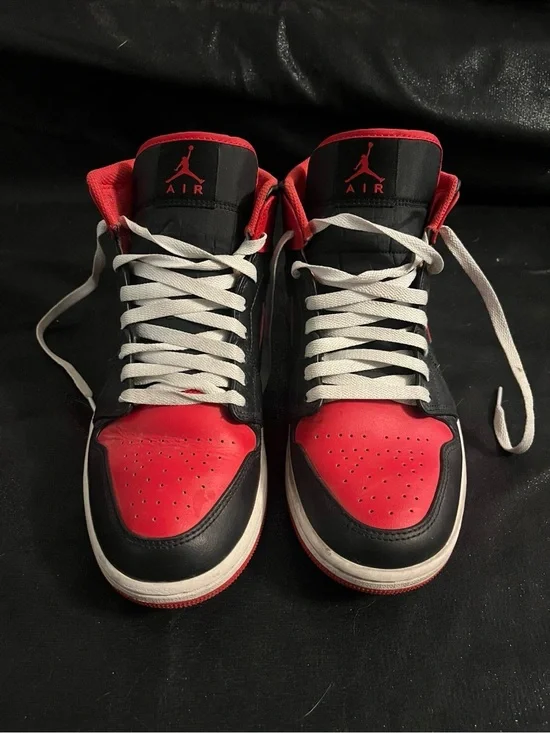 Jordan Retro High Top Sneakers - Black/Red/White