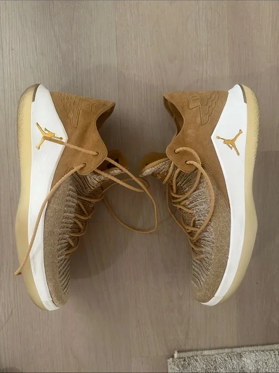 Jordan Men's Wheat/Tan Suede Knit Low-Top Sneakers