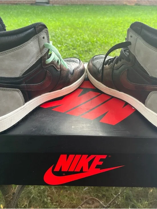 Jordan 1 High-Top Sneakers rust