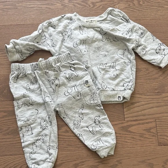 Gray Dog Print Baby Sweatshirt & Joggers Set