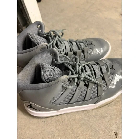 Jordan Max Aura 3 Cool Grey Anthracite White AQ9084-010 Mens Size 7.5