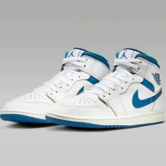 Air Jordan 1 Mid SE Sneakers White/Sail/Industrial Blue