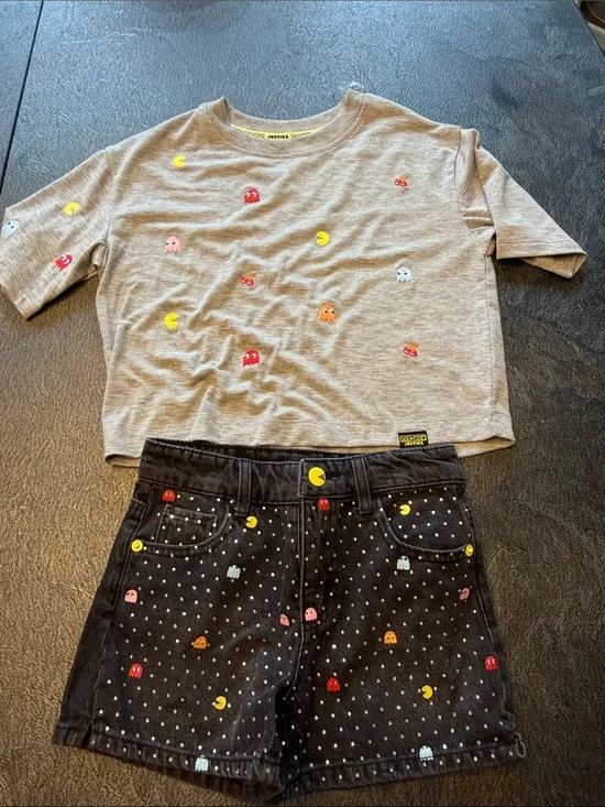 Justice Pac-Man Embroidered Gray Tee & Black Dot Shorts Set size 7/8