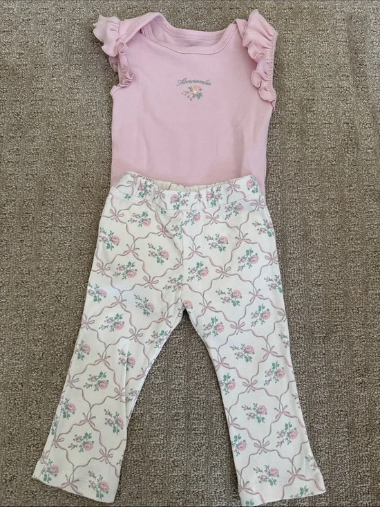 Abercrombie Kids Baby Flutter Sleeve Logo Bodysuit & Flare Leggings Set