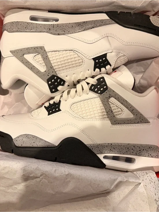 Jordan Men’s White Cement Air Jordan 4 10.5