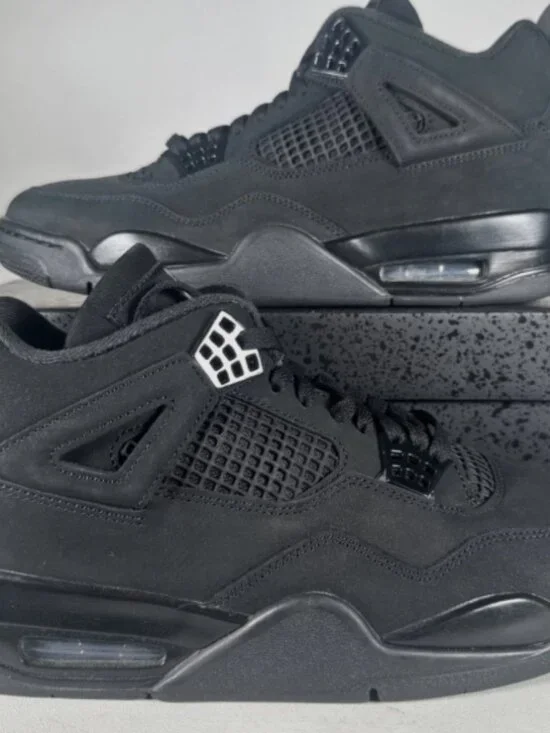 Air Jordan 4 Retro 2025 Black Cat