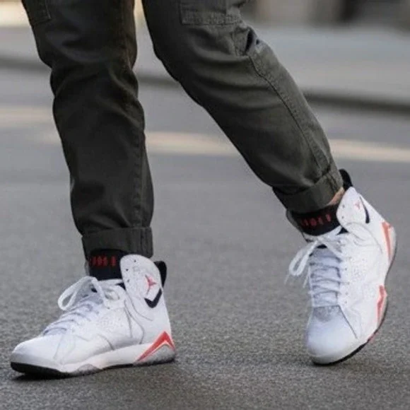 Air Jordan 7 Retro White Infrared Basketball Shoes CU9307-160 Mens 10.5