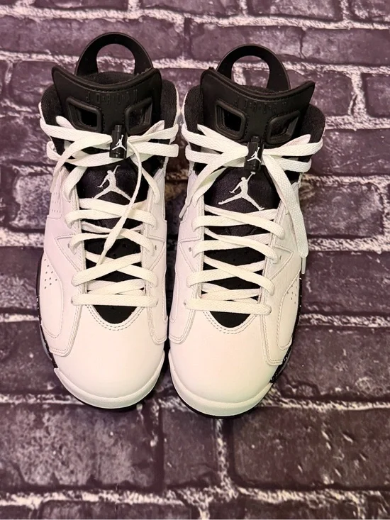 Nike air jordan retro 6 reverse Oreo sz 8.5