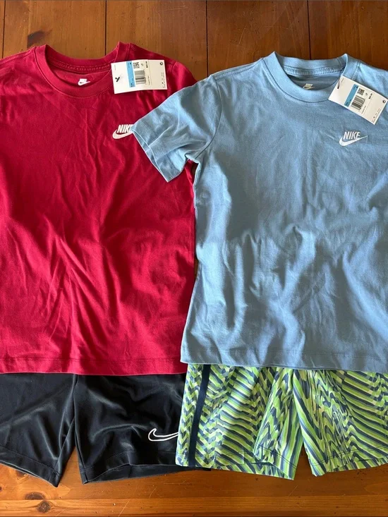 Nike Kids Boys set lot bundle tshirts shorts athletic sports medium NW5
