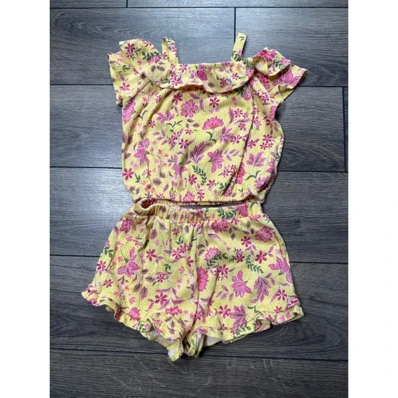 Old Navy Girls 3T Yellow Pink Floral Ribbed Ruffle Top and Shorts 2 Piece Set