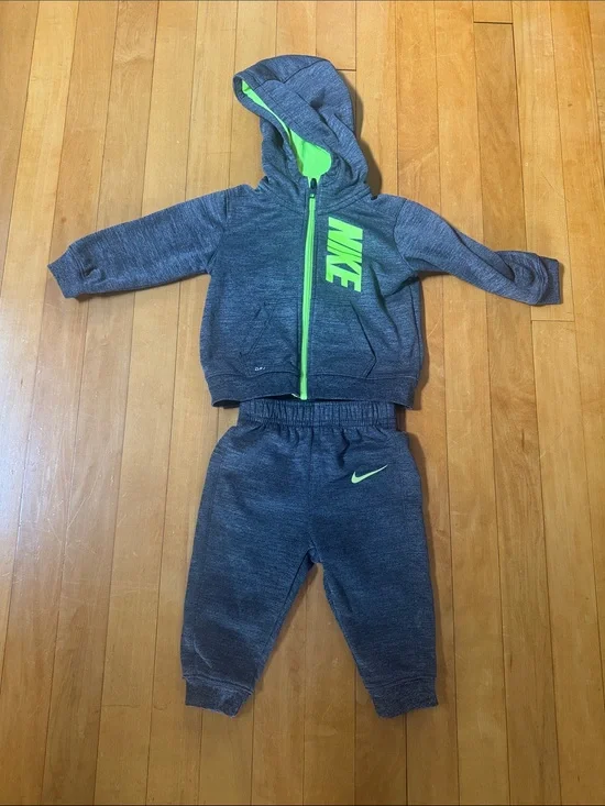 Nike  Dri-Fit Toddler Gray Hoodie & Jogger Set with Lime Accents size 12M