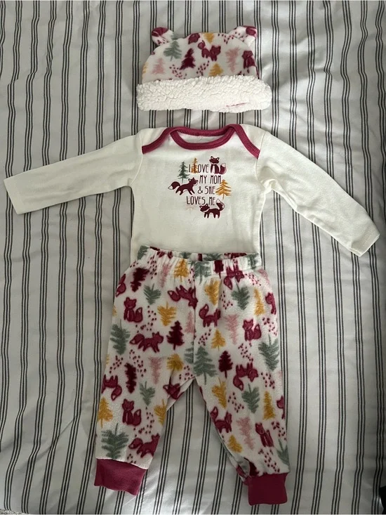 Baby Cozy Woodland 2-Piece Outfit with Hat - Cream & Berry