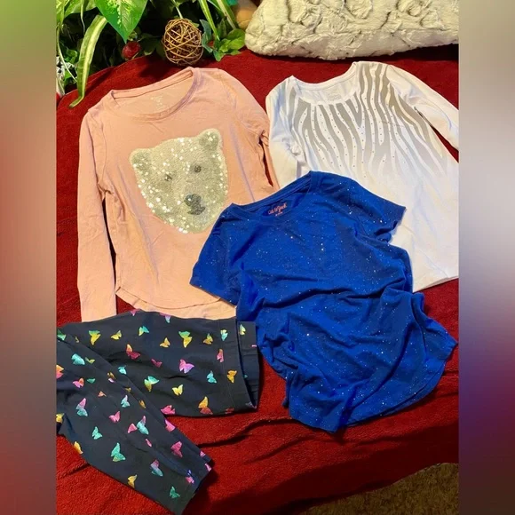 3 PIECES BUNDLE FOR GIRLS SIZE 7-8 Glitzy 3 glitzy tops and metallic leggings